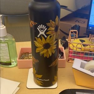 24 oz Hand Painted Black Hydroflask